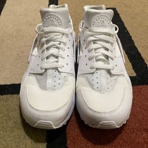 White Men’s Nike Air Huarache Men’s Tennis Shoes